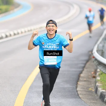 Runner Photo 7025981