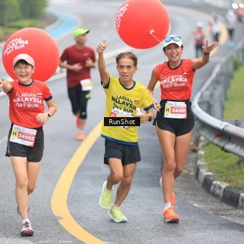 Runner Photo 7025984