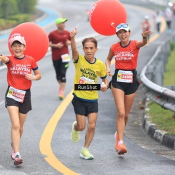 Runner Photo 7025987