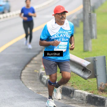 Runner Photo 7026002