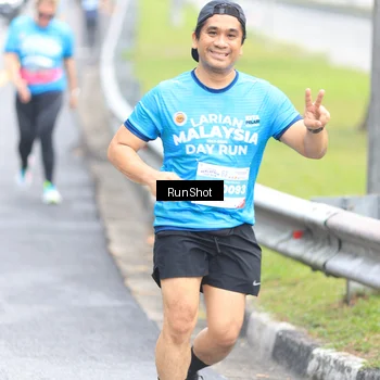 Runner Photo 7026029