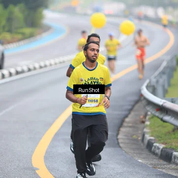 Runner Photo 7026093