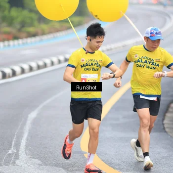 Runner Photo 7026095