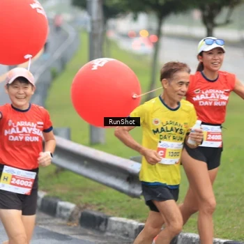 Runner Photo 7026119