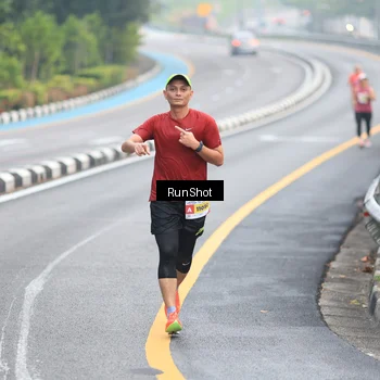 Runner Photo 7026163