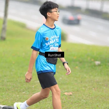 Runner Photo 7026168