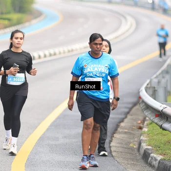Runner Photo 7026173