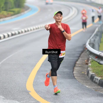 Runner Photo 7026219