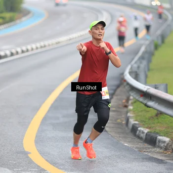 Runner Photo 7026242