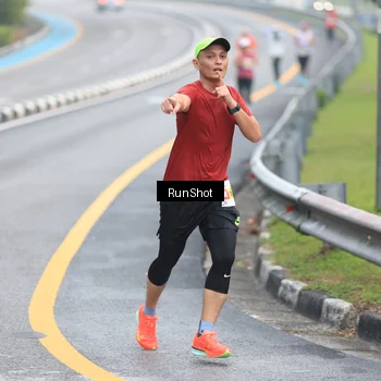 Runner Photo 7026252