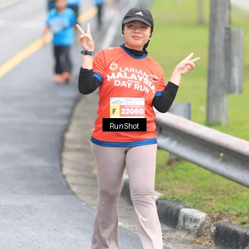 Runner Photo 7026273