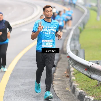 Runner Photo 7026351