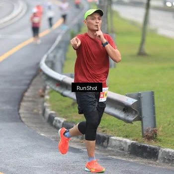 Runner Photo 7026376