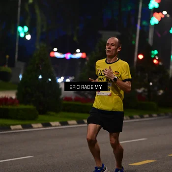 Runner Photo 7026377