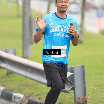 Runner Photo 7026391