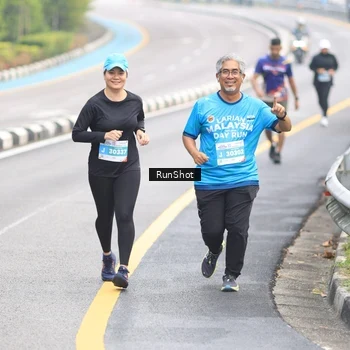 Runner Photo 7026600