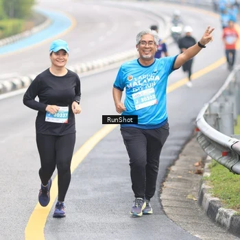 Runner Photo 7026612