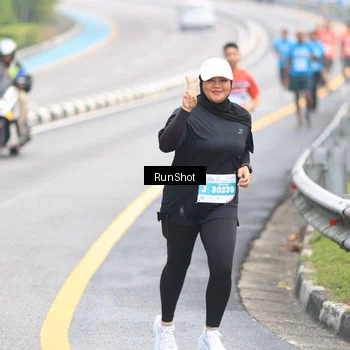 Runner Photo 7026674