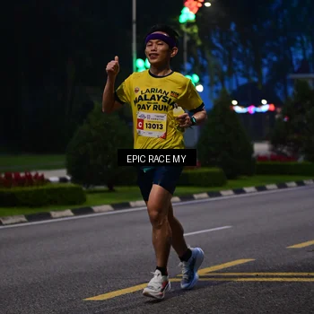 Runner Photo 7026772