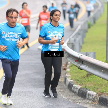 Runner Photo 7026825