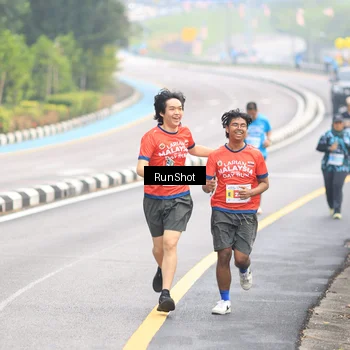 Runner Photo 7026840