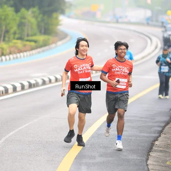 Runner Photo 7026843