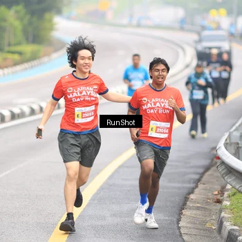 Runner Photo 7026851