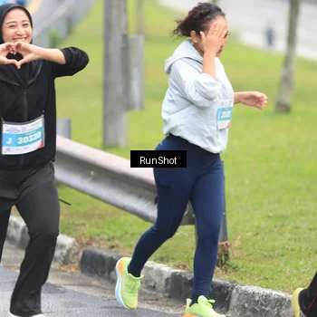 Runner Photo 7027000