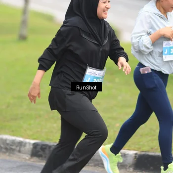 Runner Photo 7027010