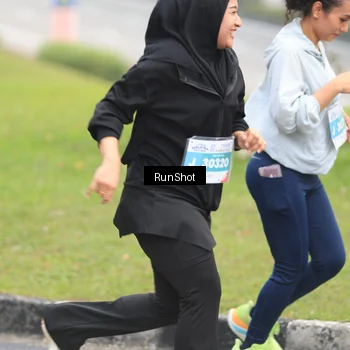 Runner Photo 7027012