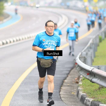 Runner Photo 7027042