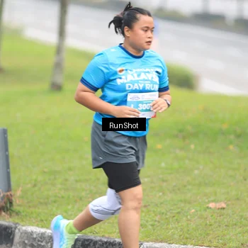 Runner Photo 7027043