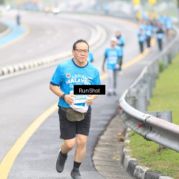 Runner Photo 7027045
