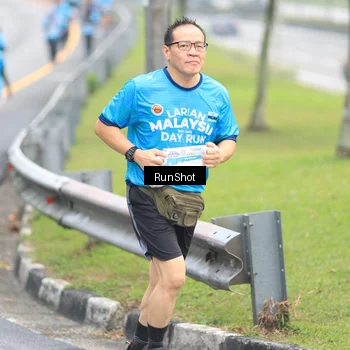 Runner Photo 7027057