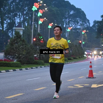 Runner Photo 7027062