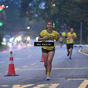 Runner Photo 7027078