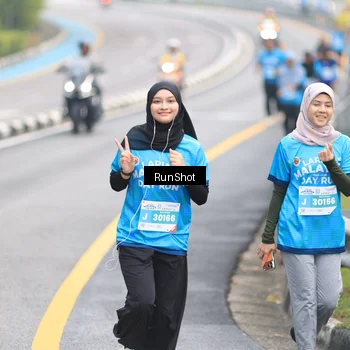 Runner Photo 7027110