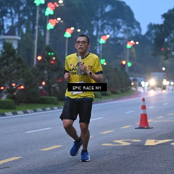 Runner Photo 7027123
