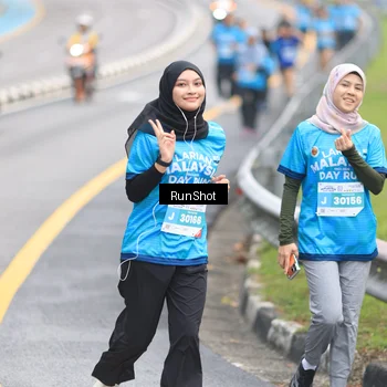 Runner Photo 7027128