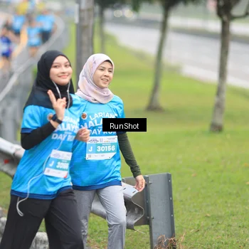 Runner Photo 7027132