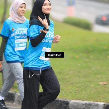 Runner Photo 7027133
