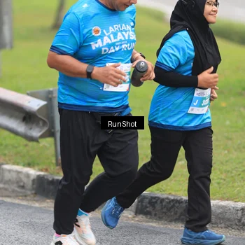 Runner Photo 7027213