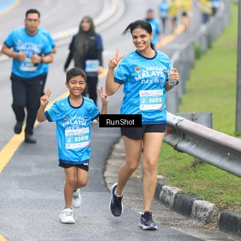 Runner Photo 7027277