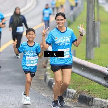 Runner Photo 7027295