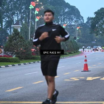 Runner Photo 7027334