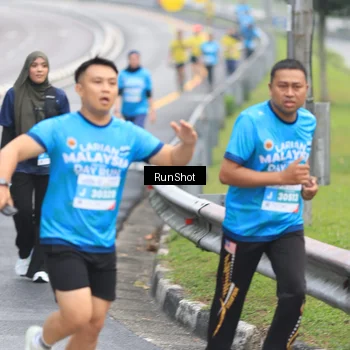 Runner Photo 7027357