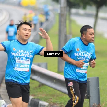 Runner Photo 7027371