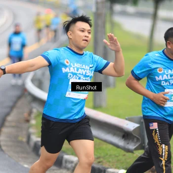Runner Photo 7027372
