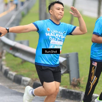Runner Photo 7027373