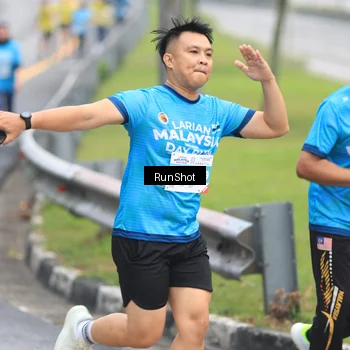 Runner Photo 7027374